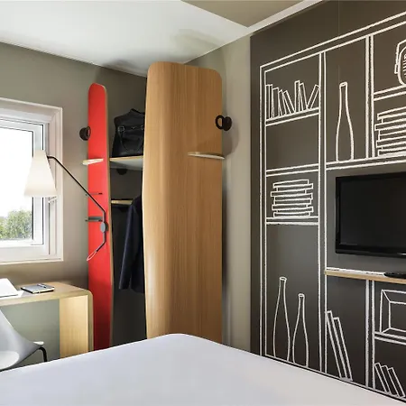 Ibis Paris Saint-denis Stade Sud מלון סן-דני
