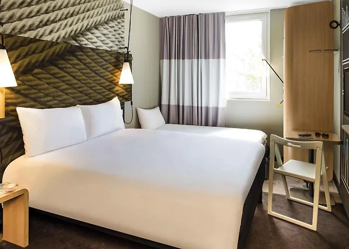 ホテル Ibis Paris Saint-denis Stade Sud 3*